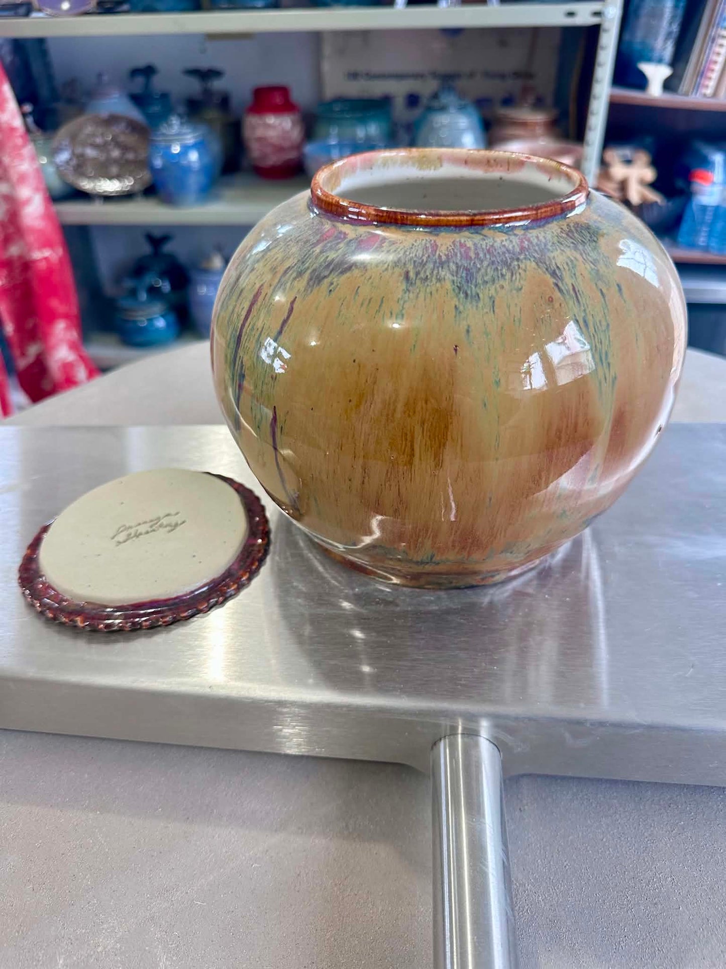 The Bogberry Cove Sculpted Lid Jar